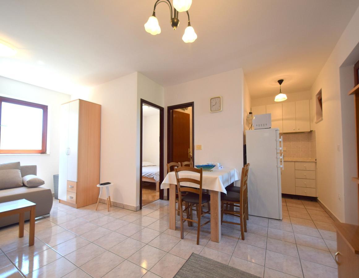 Apartment Ozren Malinska Esterno foto